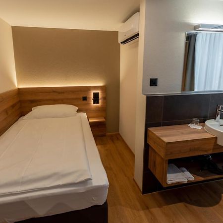 Ziegelhuesi Hotel, Stettlen Bei Bern Eksteriør billede